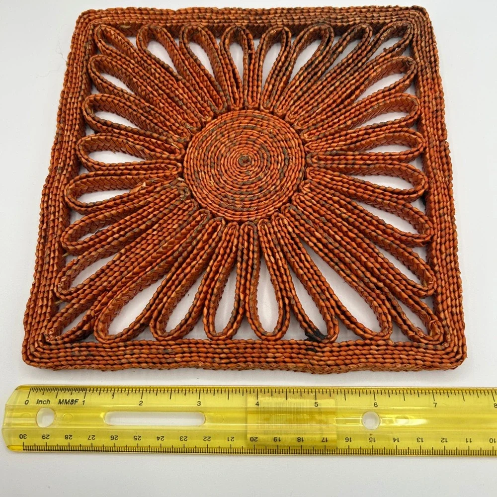 Vintage 70s Boho Woven Straw Trivet Set Floral Raffia Hot Pads Orange Red 3pc